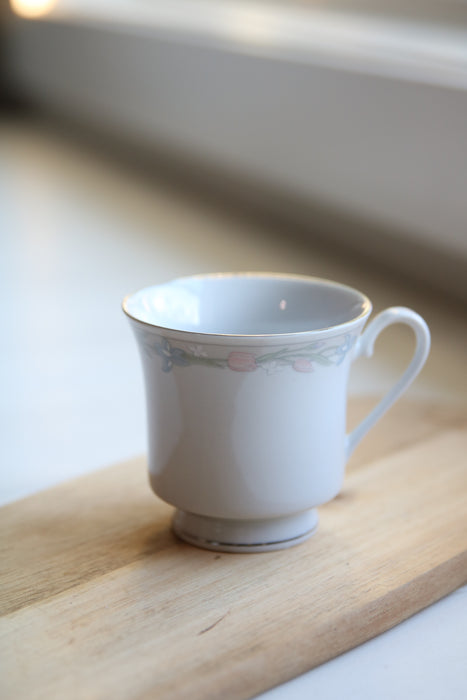 Cozy Sweater Teacup Candles