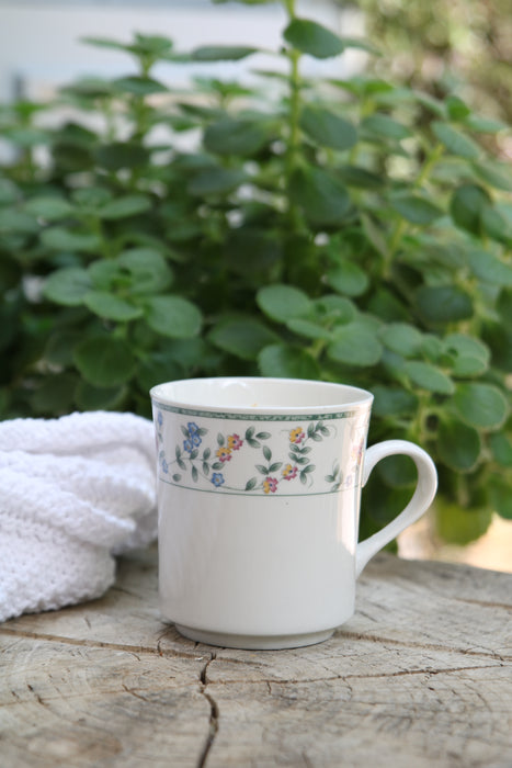 Recycled Teacup Candles