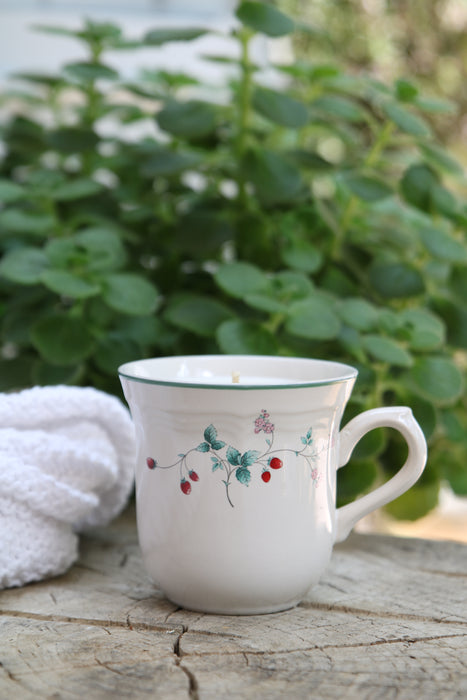 Recycled Teacup Candles